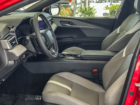 Used 2025 Toyota Camry SE w/ Multimedia Upgrade Package FWD image 17