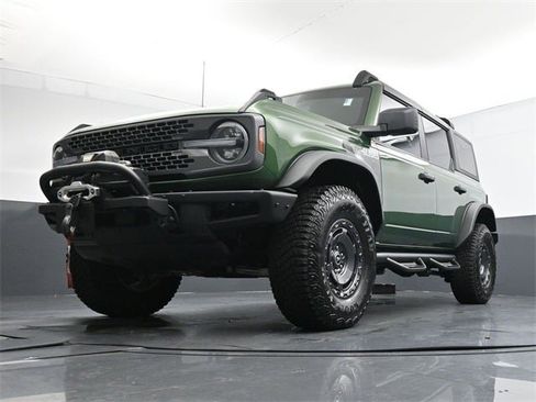 Used 2024 Ford Bronco Everglades image 32