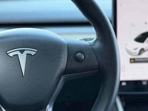 Used 2020 Tesla Model 3 Standard Range Plus image 46