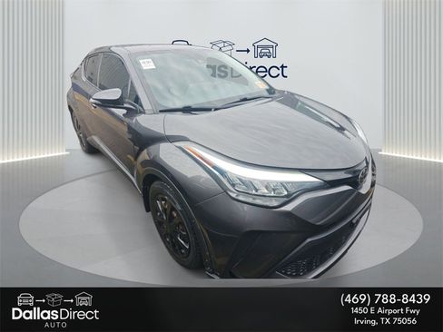 Used 2021 Toyota C-HR LE image 1
