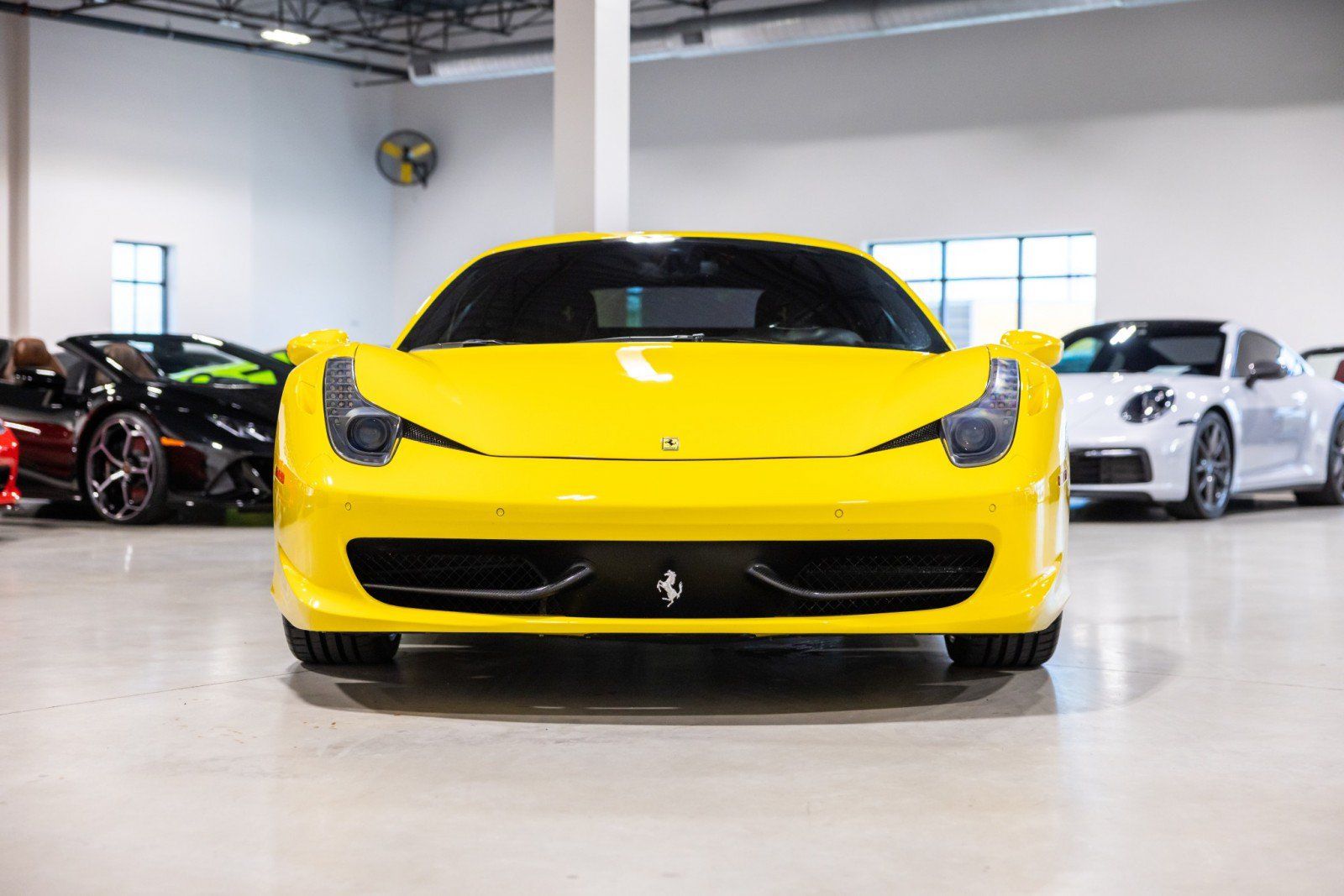 Used 2011 Ferrari 458 Italia Coupe RWD image 2