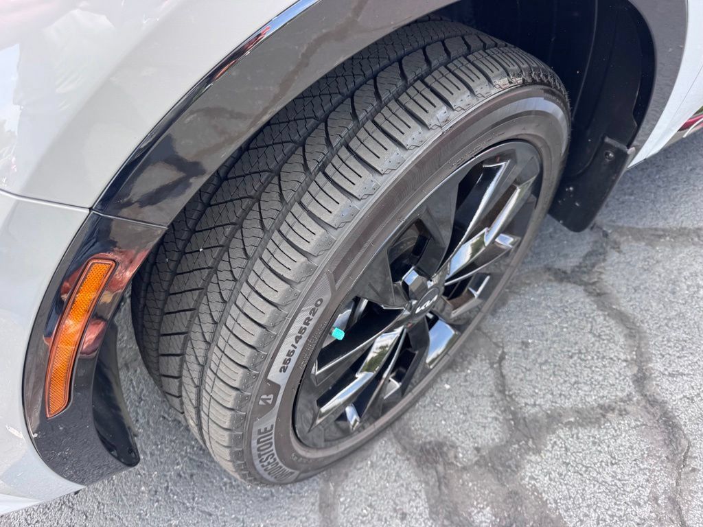 Used 2023 Kia Sorento SX AWD/4WD image 16