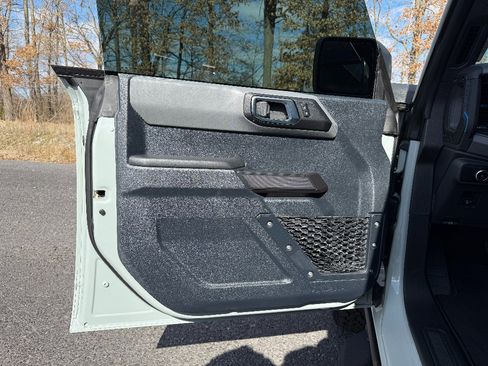 Used 2024 Ford Bronco Black Diamond image 22