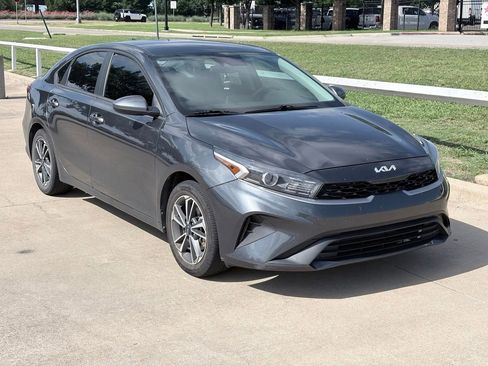 Used 2023 Kia Forte LXS FWD image 1