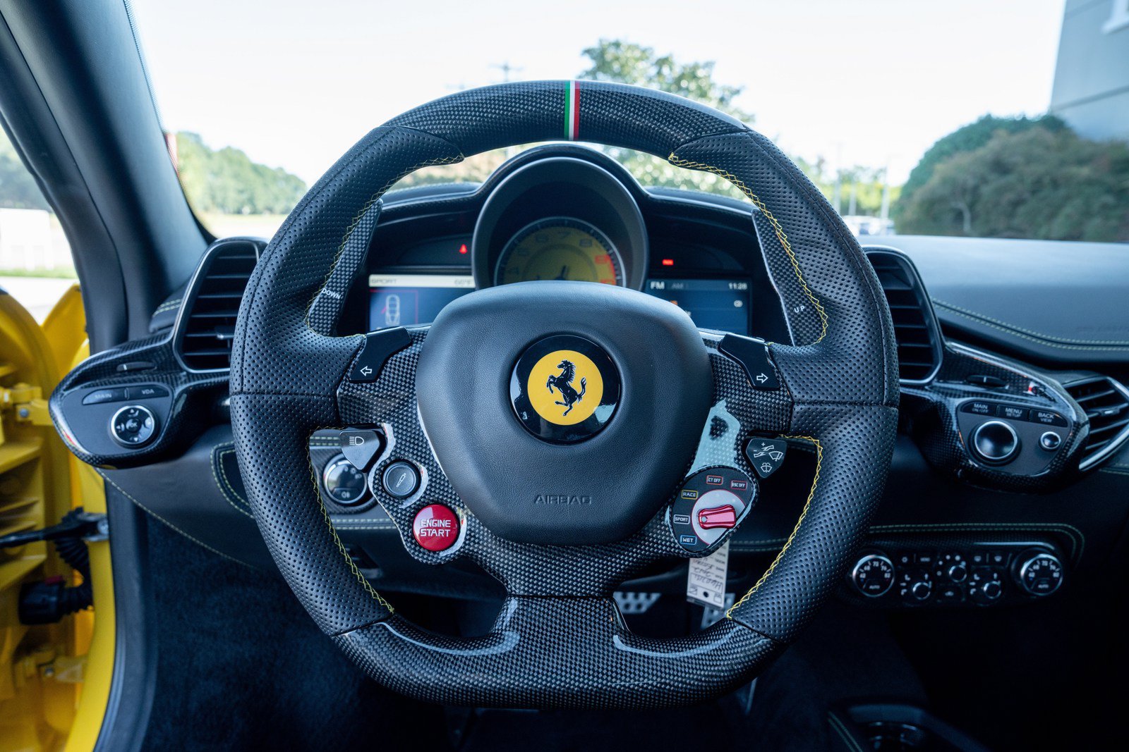 Used 2012 Ferrari 458 Italia Coupe RWD image 32