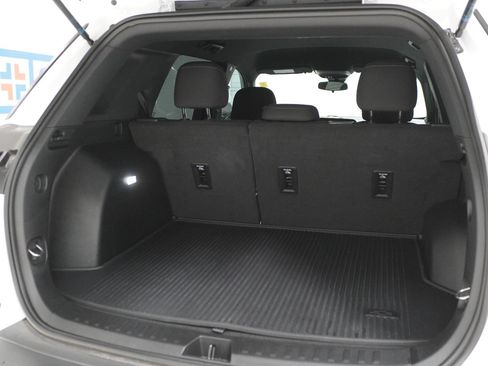 Used 2026 Chevrolet Equinox LT w/ LPO, Floor Liner Package FWD image 7