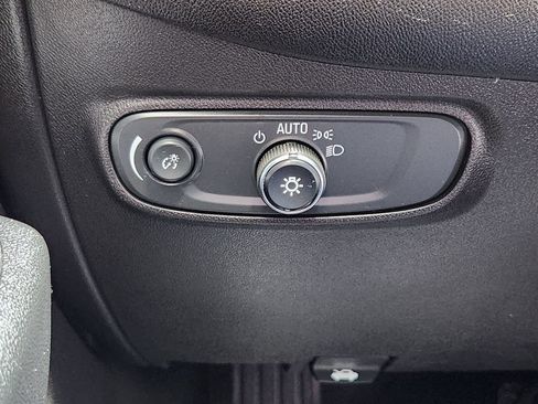 Used 2022 Chevrolet Equinox LT FWD image 12