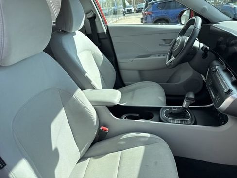 Used 2024 Hyundai Kona SEL AWD/4WD image 15