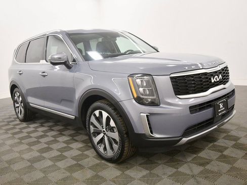 Certified 2022 Kia Telluride EX w/ EX Premium Package image 11