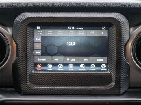 Used 2023 Jeep Gladiator Sport image 14