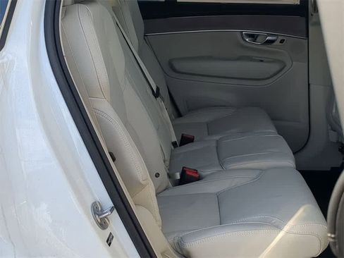 New 2026 Volvo XC90 B6 Ultra w/ Protection Package image 19