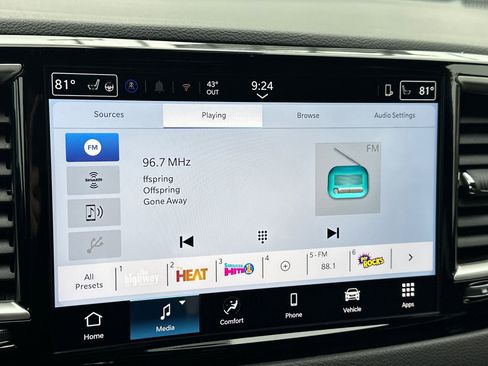 New 2026 Chrysler Pacifica Select image 19