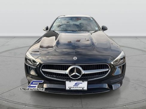 Used 2025 Mercedes-Benz C 300 4MATIC Sedan image 3