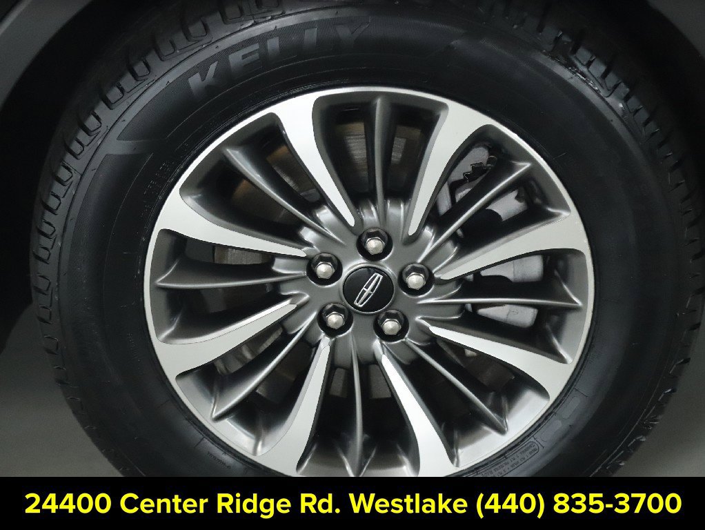 Certified 2023 Lincoln Nautilus AWD w/ Premium Package image 10