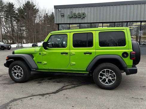 Used 2025 Jeep Wrangler Sport S image 8