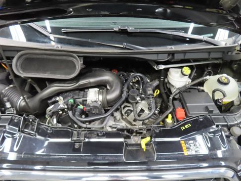 Used 2024 Ford Transit 350 XLT image 27