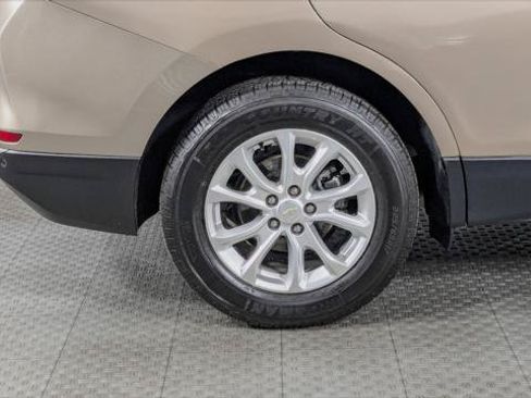 Used 2018 Chevrolet Equinox LT FWD image 33