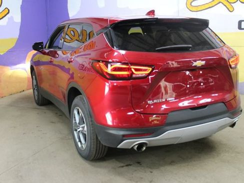 Used 2025 Chevrolet Blazer LT AWD/4WD image 6