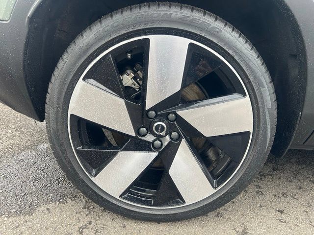 Used 2023 Volvo C40 P8 Recharge Ultimate AWD/4WD image 9