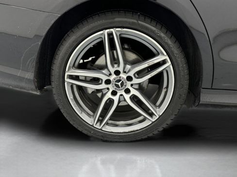 Used 2019 Mercedes-Benz E 300 4MATIC image 39