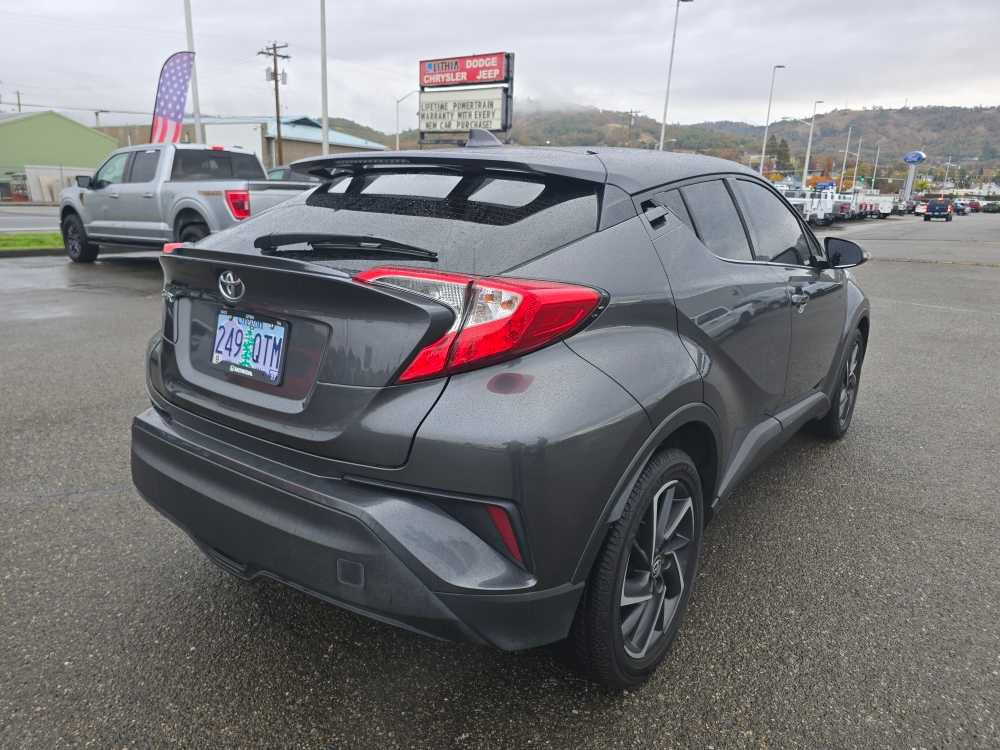 Used 2021 Toyota C-HR XLE FWD image 10