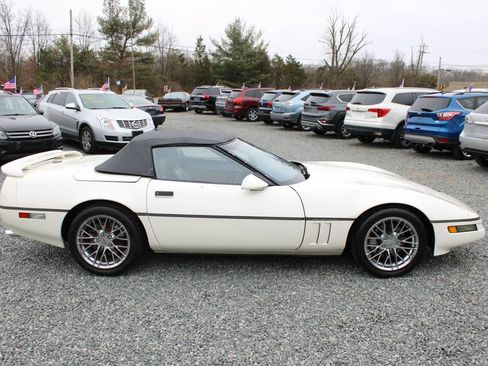 Used 1989 Chevrolet Corvette Convertible RWD image 14