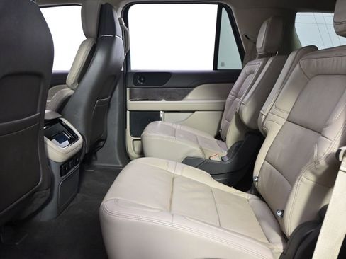 Certified 2023 Lincoln Navigator Reserve w/ Monochromatic Package AWD/4WD image 22