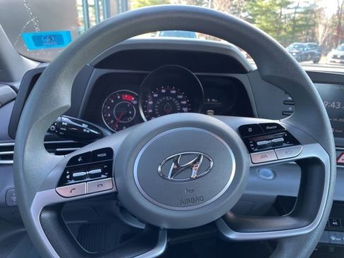 Used 2022 Hyundai Elantra SEL w/ Cargo Package image 13