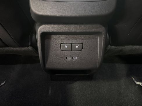 New 2025 Chevrolet Equinox EV RS w/ Convenience Package II image 31