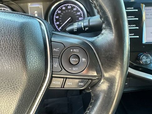 Used 2019 Toyota Camry SE image 32
