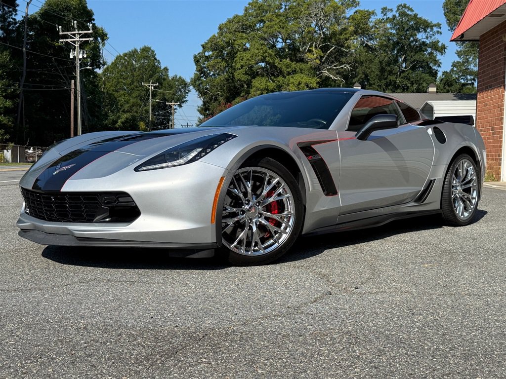 Used 2016 Chevrolet Corvette Z06 w/ 2LZ Preferred Equipment Group RWD image 2