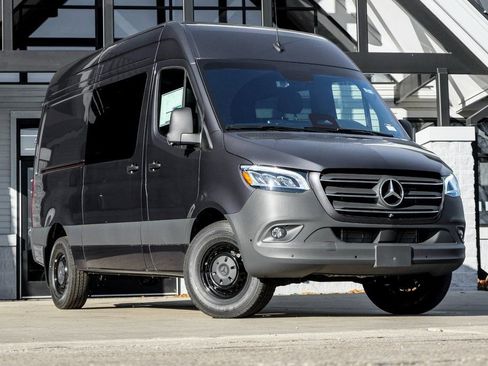 New 2025 Mercedes-Benz Sprinter 2500 image 1