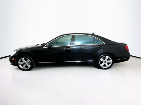 Used 2011 Mercedes-Benz S 550 4MATIC image 4