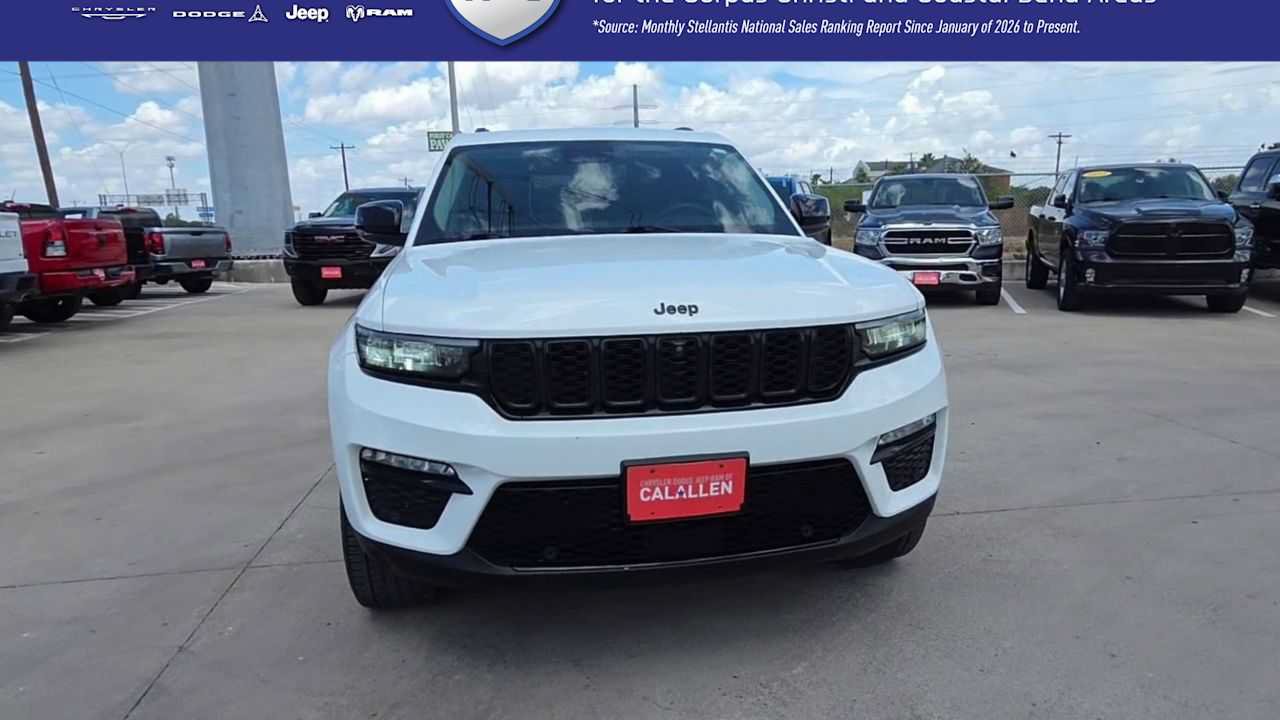 Used 2023 Jeep Grand Cherokee Limited w/ Luxury Tech Group II AWD/4WD image 3