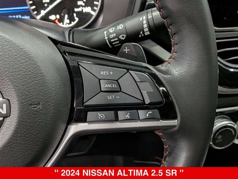 Used 2024 Nissan Altima 2.5 SR w/ SR Premium Package AWD/4WD image 18