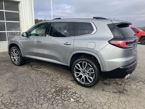 New 2026 GMC Acadia Denali Ultimate w/ LPO, Floor Liner Package image 5