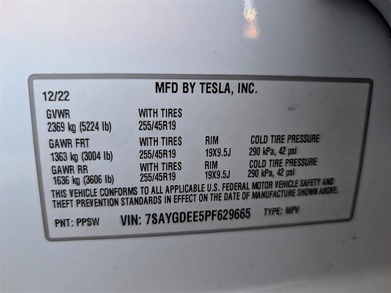 Used 2023 Tesla Model Y Long Range AWD/4WD image 32