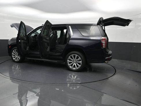 Used 2021 Chevrolet Tahoe Premier w/ Premium Package RWD image 34