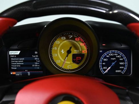 Certified 2022 Ferrari F8 Tributo RWD image 15