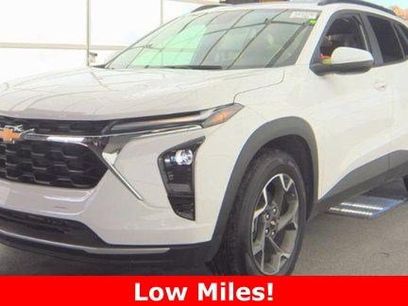 Used 2024 Chevrolet Trax LT w/ Driver Confidence Package