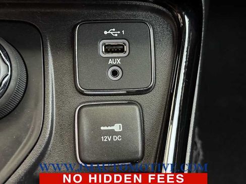 Used 2021 Jeep Compass Limited w/ Sun and Sound Group AWD/4WD image 39