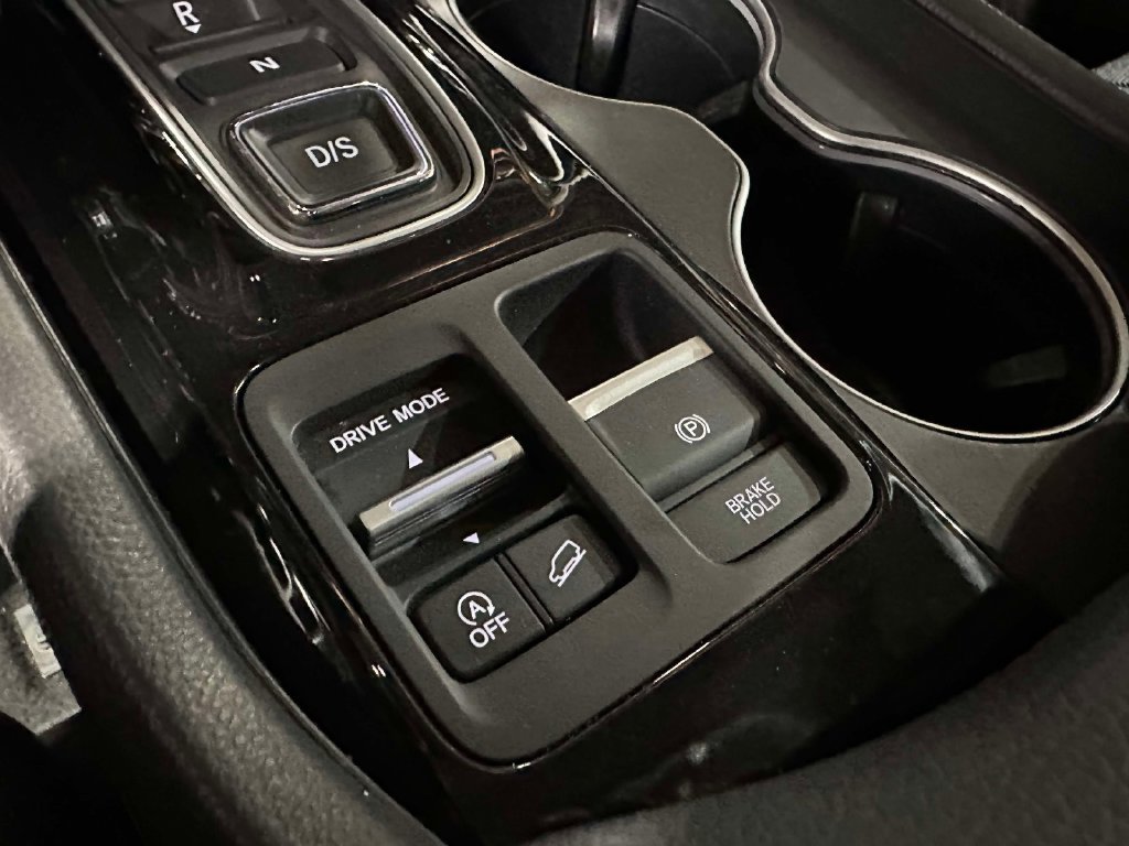 Used 2024 Honda Pilot Touring image 18