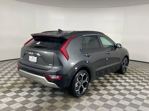New 2026 Kia Niro SX Touring image 6