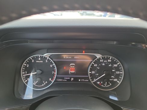 Used 2024 Nissan Pathfinder SV w/ Lighting Package (N92) FWD image 23