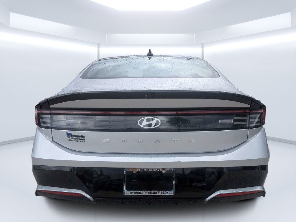 Used 2025 Hyundai Sonata SEL FWD image 5