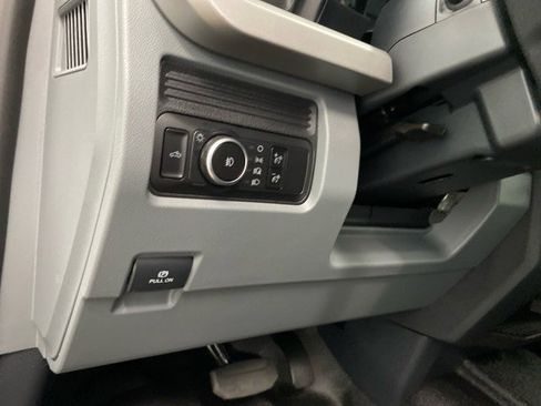 New 2025 Ford F250 XL w/ XL Off-Road Package image 17