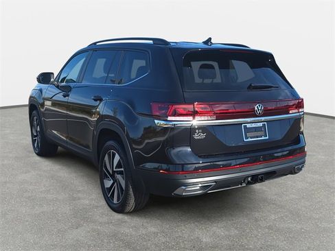 New 2026 Volkswagen Atlas SE image 7