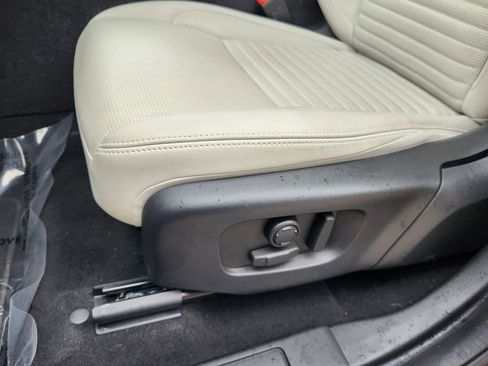 Used 2025 Land Rover Discovery Sport S AWD/4WD image 18