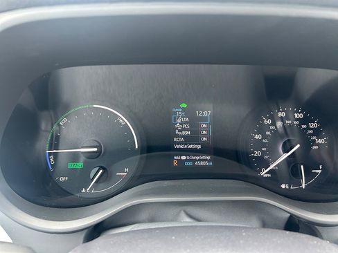 Used 2024 Toyota Sienna XSE FWD image 15