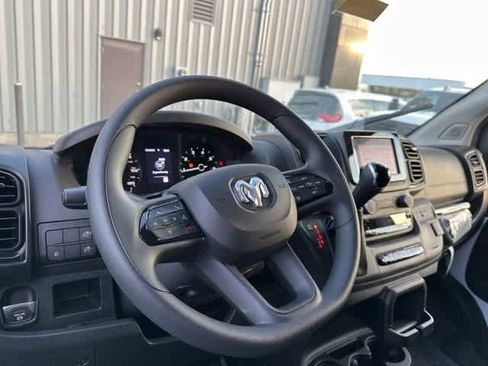 Used 2024 RAM ProMaster 2500 w/ Convenience Group image 8